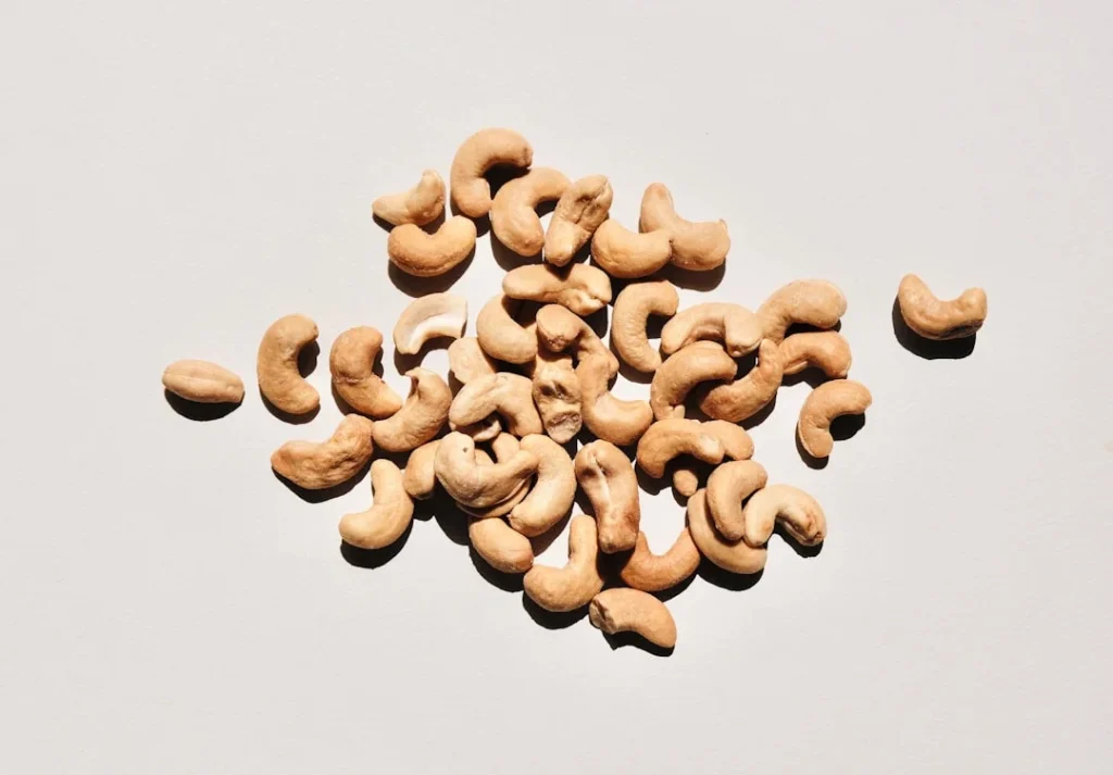 ingredients for a simple switch: how to embrace natural cleaning in 2025